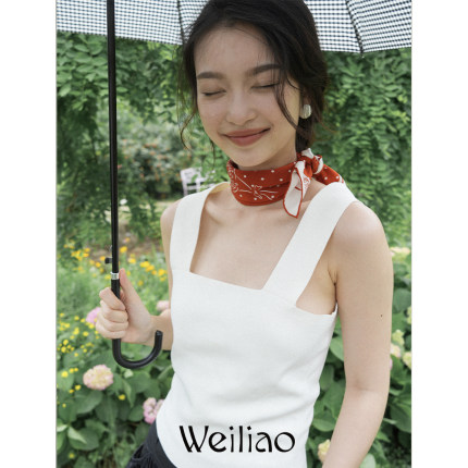 Weiliao原创 一束山茶波点夏季小方巾红色丝巾真丝桑蚕复古礼物