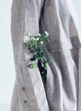 Warm Buds  2021秋季新款休闲宽松浅紫细条纹连衣裙原创设计