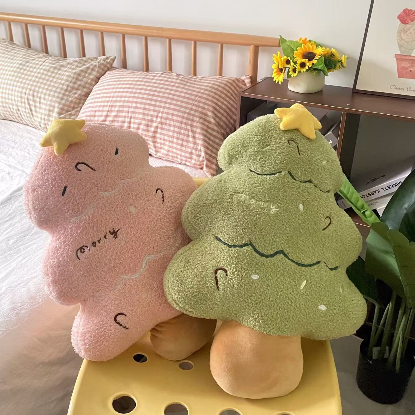 ins新年节日装饰抱枕圣诞树玩偶客厅沙发靠垫床上靠枕圣诞节礼物