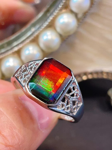 天然加拿大斑彩石戒指