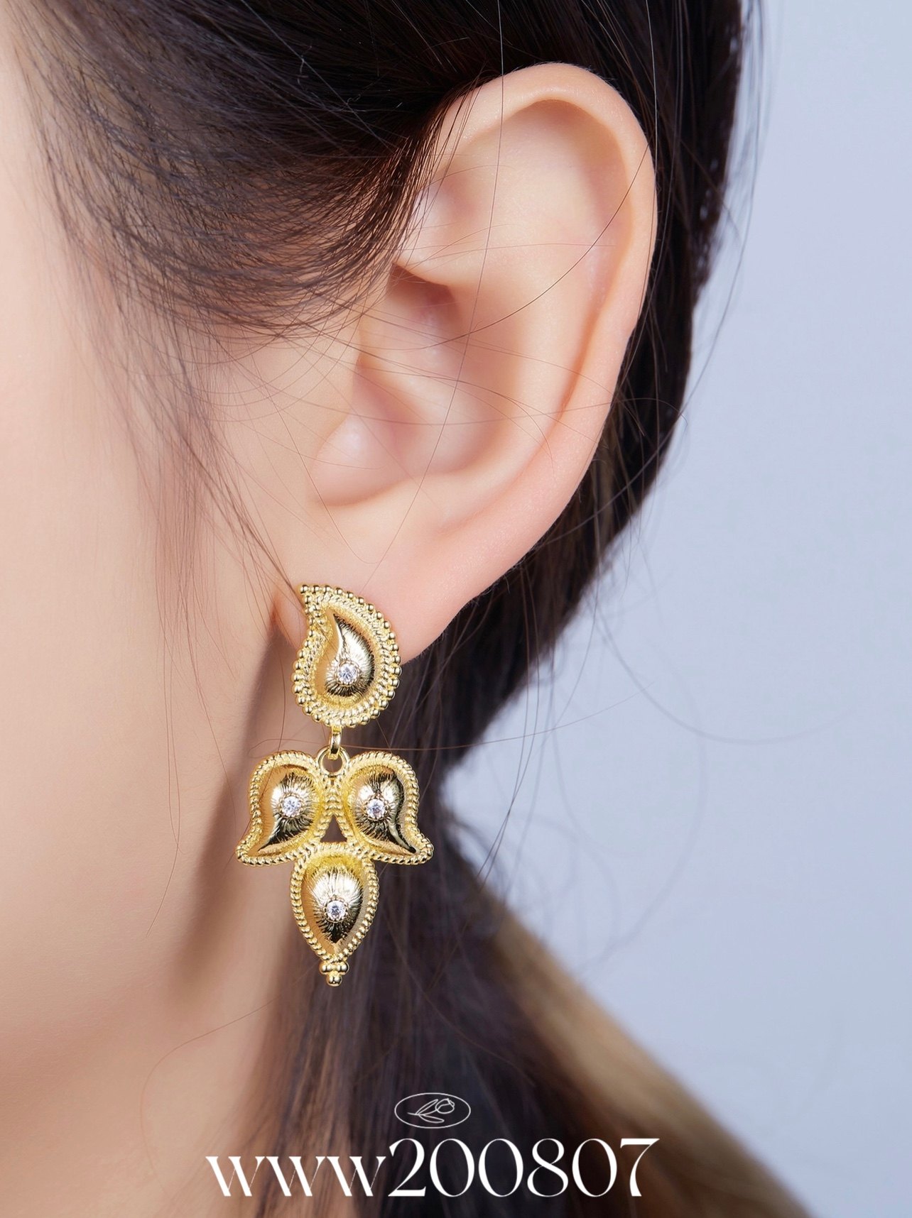 欧美高级感气质复古风拉丝耳环镶嵌锆石花朵耳钉925银针镀金 耳饰