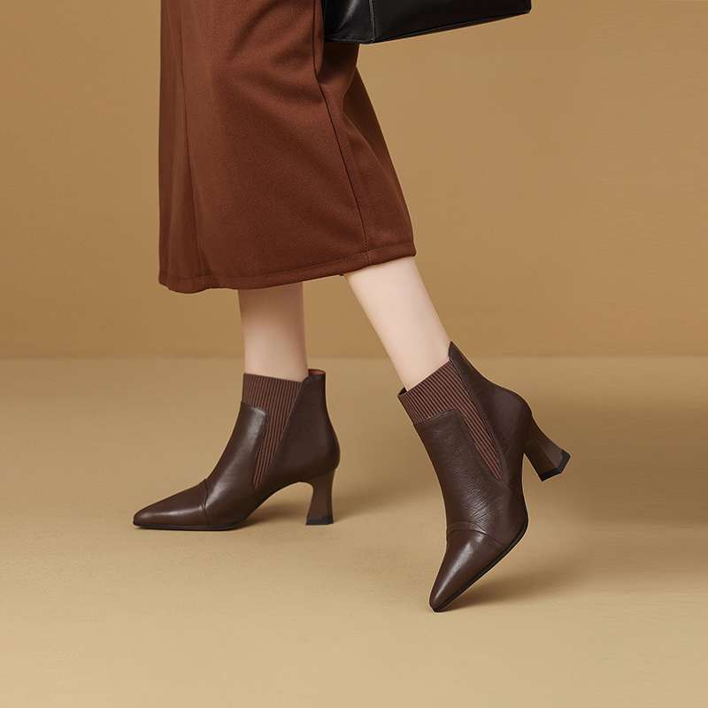 巨软巨舒服时装靴粗跟羊皮短靴