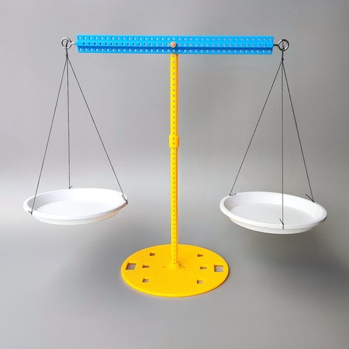 托盘天平秤幼儿园儿童科学实验教具益智玩具小学生手工科技小制作