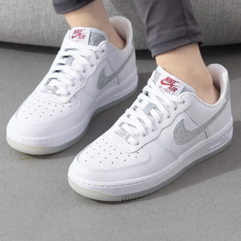 NIKE耐克女鞋 AIR FORCE 1复古潮流时尚运动休闲板鞋 HQ3461-191