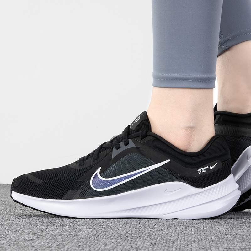 NIKE/耐克新款女运动鞋