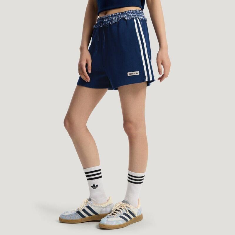 ADIDAS三叶草女子潮流时尚百搭运动休闲短裤KU9394 KU9395KX0748 - 实物图