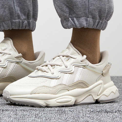 Adidas/阿迪达斯男女运动鞋