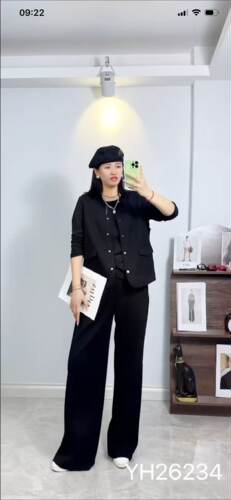 香港芸卉26234大码棒球服女胖mm开衫短外套200斤女装新款上衣秋装