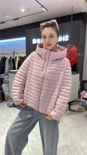 水淼2939大码排骨超轻羽绒服女胖mm连帽棉衣外套200斤女装棉袄冬