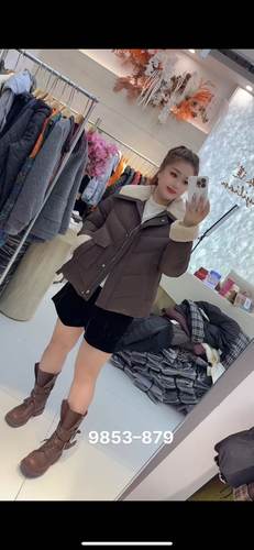 芮娜依莲9853大码羽绒服女胖MM短款棉衣夹克200斤女装新款白鸭绒