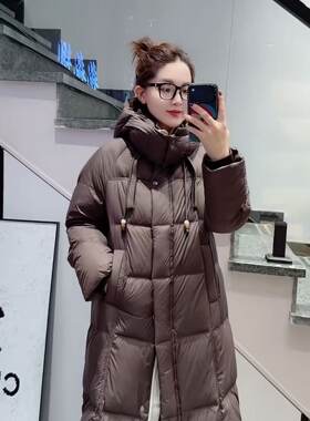 妃儿红9252大码羽绒服女胖mm长款过膝200斤女装新款90白鸭绒冬季