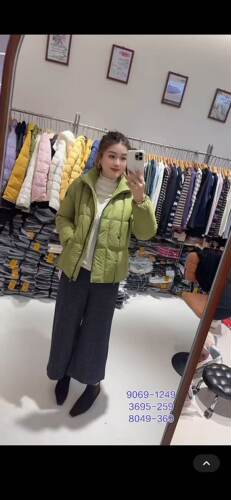 芮娜依莲9069大码羽绒服女胖mm连帽国标90白鸭绒200斤女装新款冬