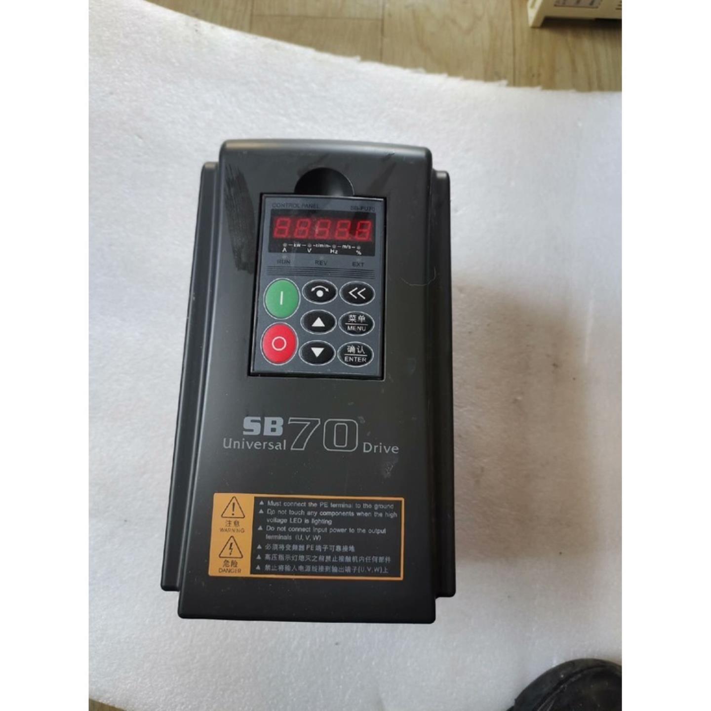 议价森兰变频器SB70G4  4KW  380V质量保证成色漂亮