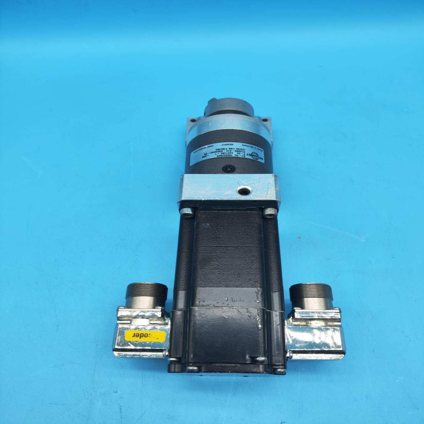 2手施耐德电机BRS368WS0202 NEUGART减速头PLE060-012-SSSA3AC-E8