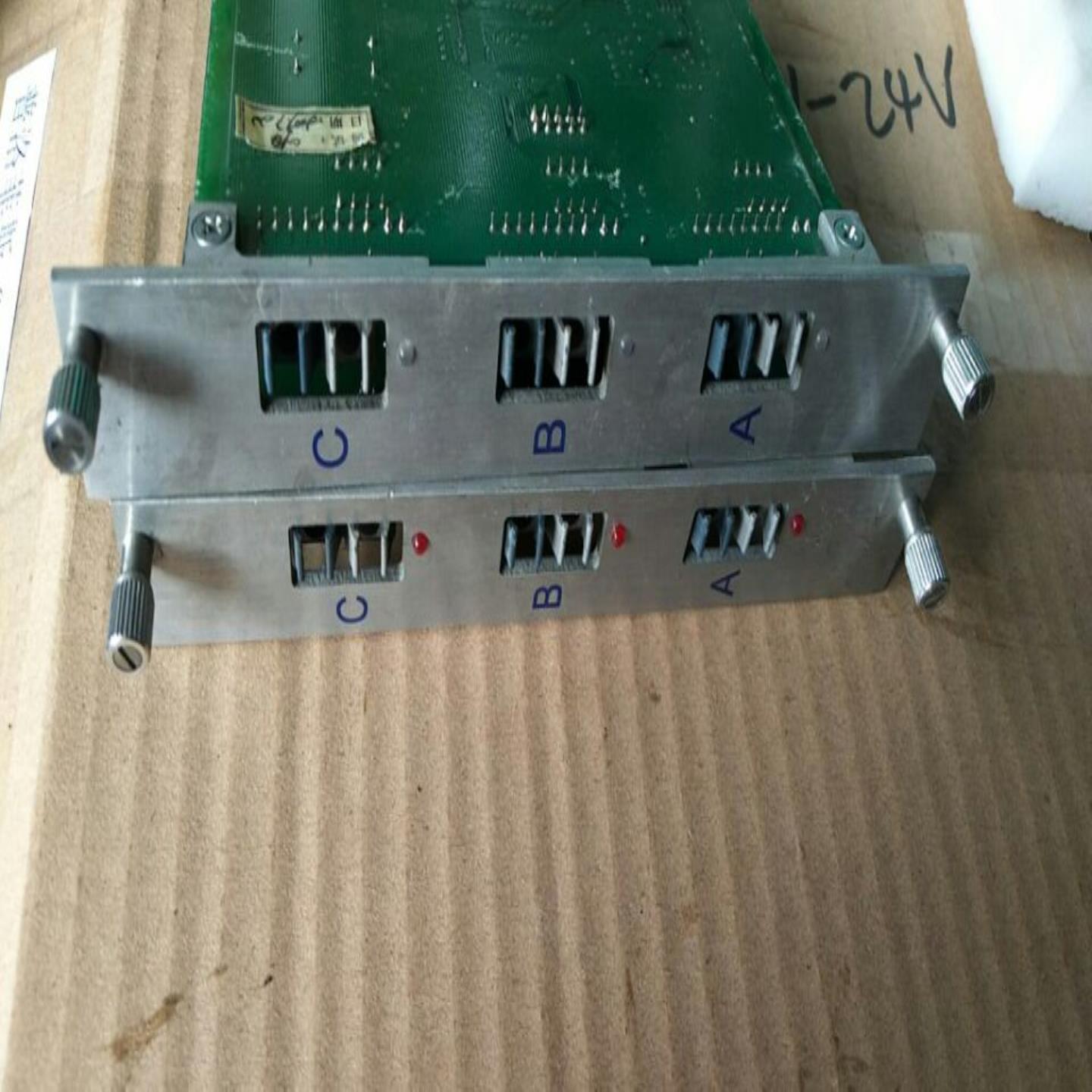 高压变频器 MB104Z-C   R01b45  议价