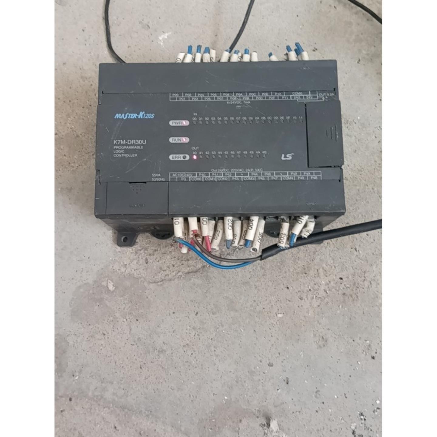 LS可编辑控制器K7M-DR30U外观如图实拍剪线拆机需