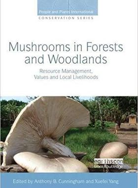 【预售】Mushrooms in Forests and Woodlands