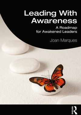 【预订】Leading With Awareness 9780367893996