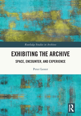 预订 Exhibiting the Archive