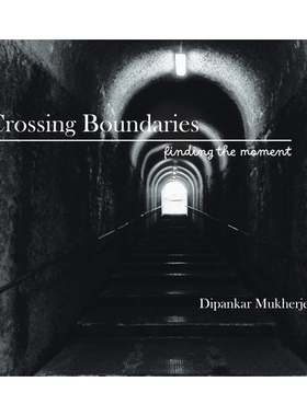 预订 Crossing Boundaries: Finding the Moment: 9781779627759