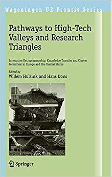 【预订】Pathways to High-Tech Valleys and Research Triangles 9781402083365