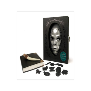 现货英文原版 哈利波特 黑魔法收藏套装 食死徒面具汤姆里德尔日记电影周边礼品书笔记本 Harry Potter Dark Arts Collectible Set