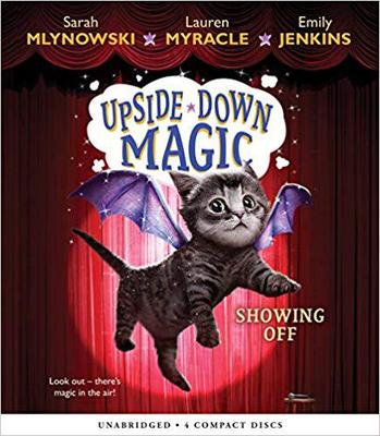 【预售】Showing Off (Upside-Down Magic #3)