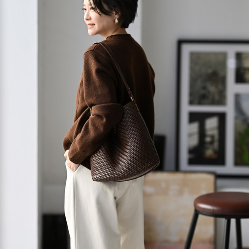 简约二层牛皮编织单肩女士包包