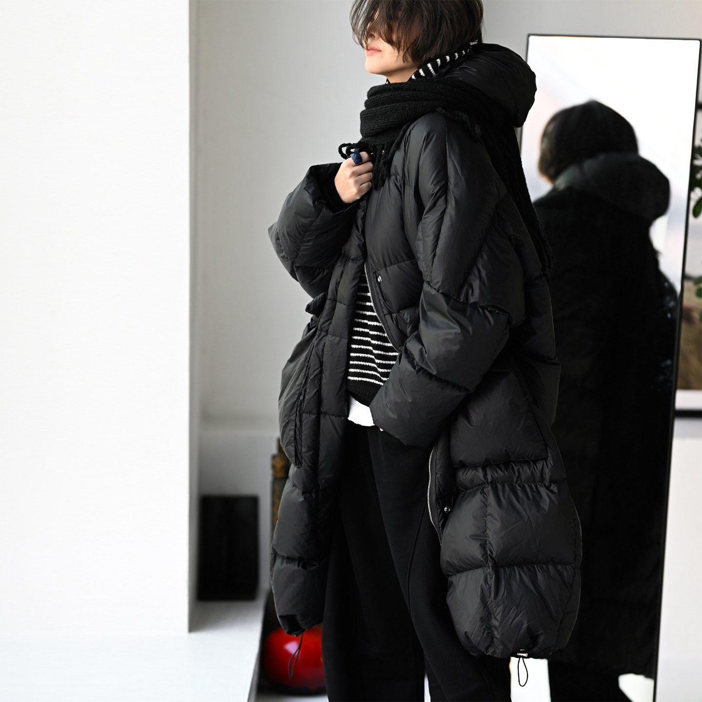 宽松大版轻型连帽长款羽绒服女冬