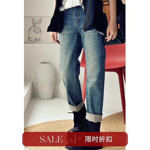 浅蓝色百搭休闲直筒显瘦牛仔裤女