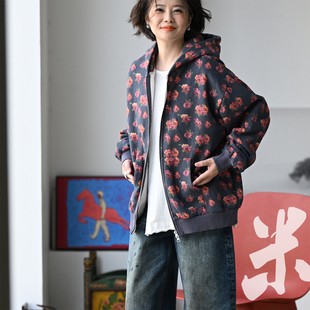 W16060 文艺休闲印花连帽拉链加绒大卫衣外套女2026冬季 米兰宣言