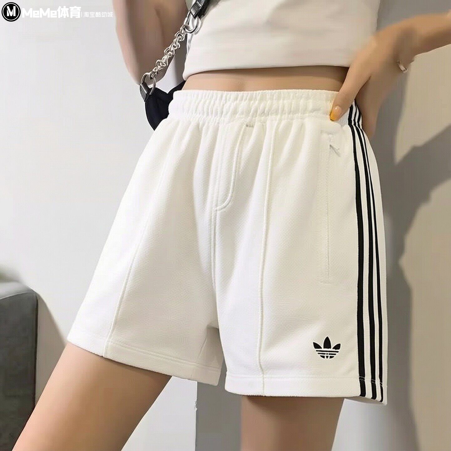 阿迪达斯三叶草女裤2026夏款TT SHORTS宽松休闲运动短裤 KD1397
