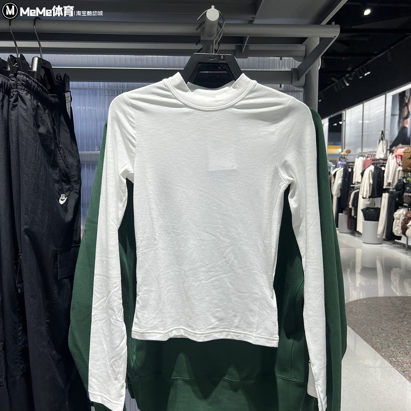 Nike耐克女子2026冬季薄款圆领修身内搭打底衫运动T恤 IO2724-100
