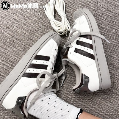 阿迪达斯三叶草男女鞋2025夏款低调灰白百搭经典贝壳头板鞋JQ6250