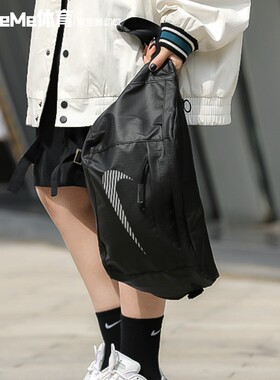 耐克男女同款2025冬新品轻便实用大容量运动胸包单肩包DB4697-010