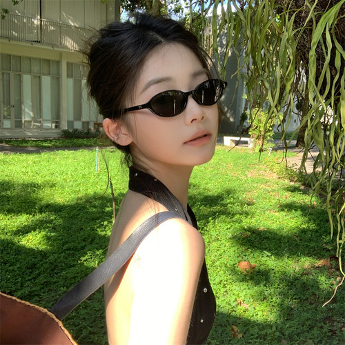 MELIYA时髦小众椭圆书呆子墨镜黑色防紫外线凹造型猫眼太阳镜男女