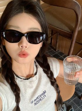 复古黑色辣妹猫眼偏光太阳眼镜女