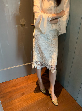 龙喜儿 法式蕾丝刺绣半身裙女春中长款高腰设计感气质包臀裙K049