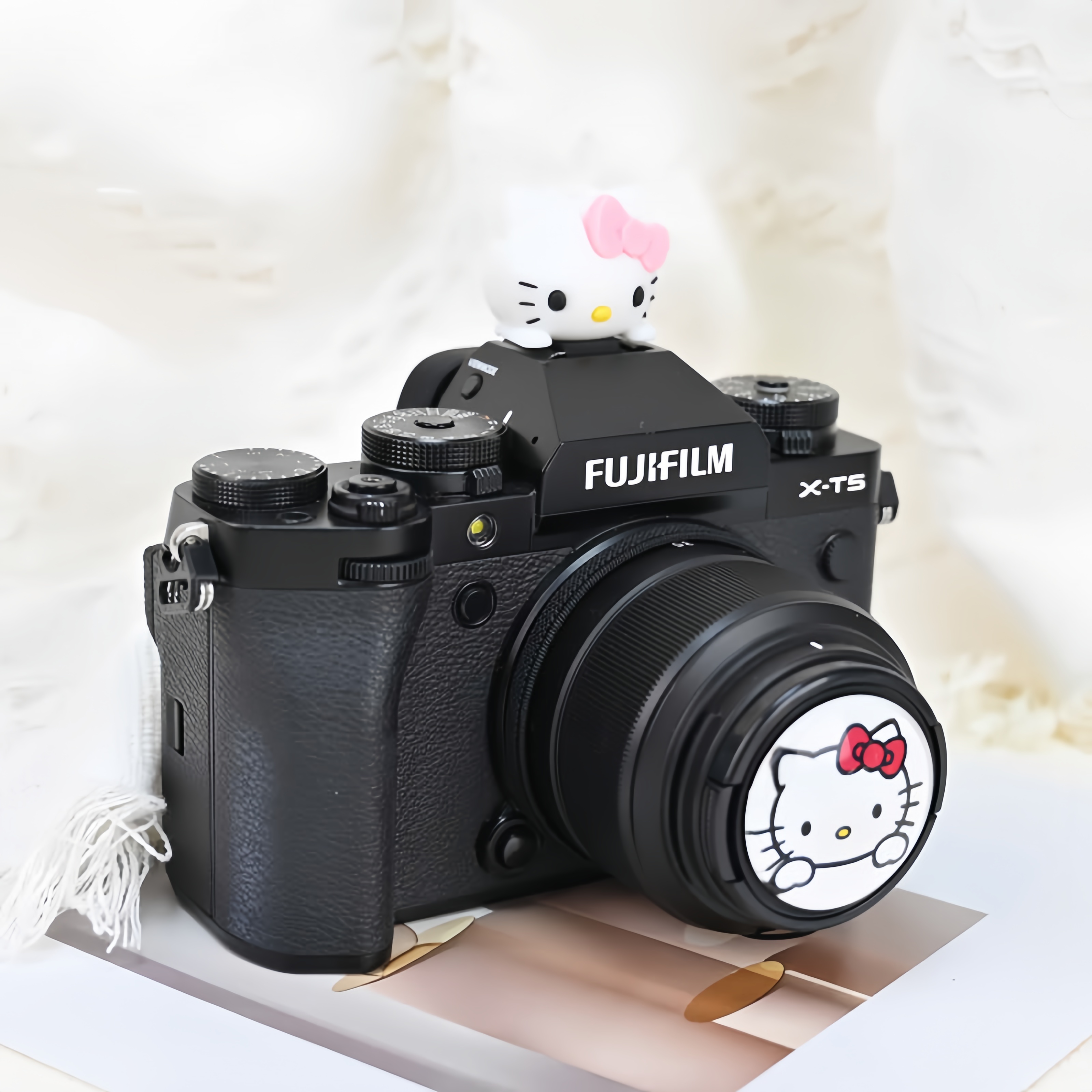 凯蒂猫相机镜头盖热靴富士XT5 52mm适用佳能R50小痰盂R10索尼A7C