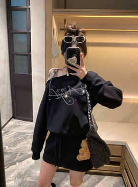 清仓no退】斜肩绑带天使烫钻黑色卫衣套装
