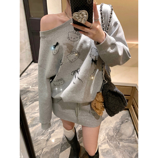 庄大泥 烫钻Kitty猫斜肩一字肩卫衣套装