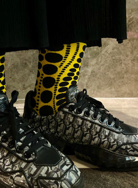 原创草间弥生黑色波点针织棉袜女士情侣圣诞长筒红色本命年袜子