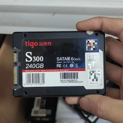 {议价}金泰克 240GB 固态硬盘
