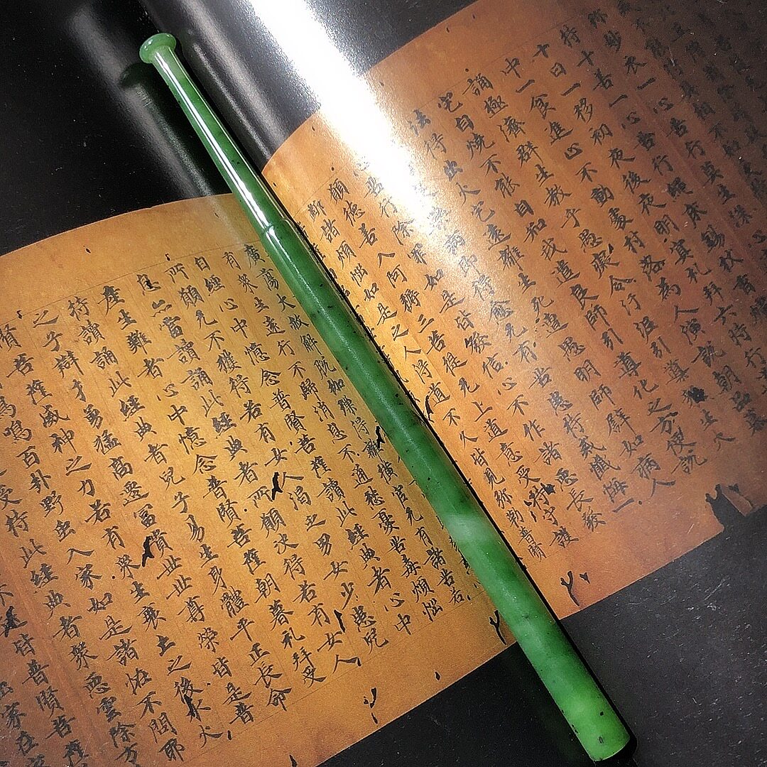 震撼新疆和田玉大烟嘴王碧玉大尺寸满色正阳绿水头足仅见此物满足