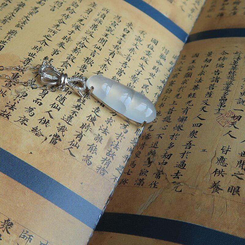 {金风玉露}隆和斋珍藏老坑翡翠吊坠天然A货18k金镶嵌四季豆超值价