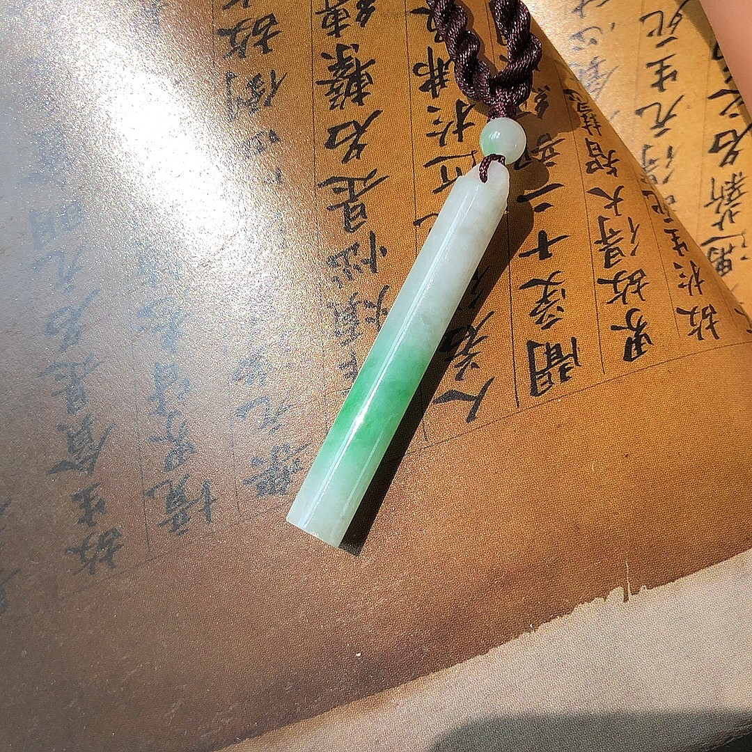 缅甸天然A货翡翠老坑冰糯种飘绿花节节高升玉吊坠挂件男女款玉柱