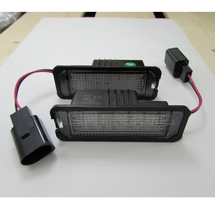 适用于保时捷卡宴Cayenne迈凯马坎改装专用高亮LED牌照灯后车牌灯