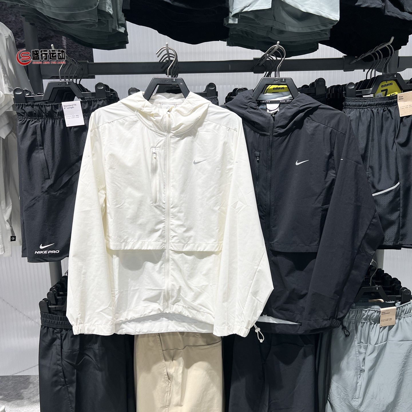 Nike耐克女装2026年秋季经典百搭防晒防风梭织夹克IH8142-010-133