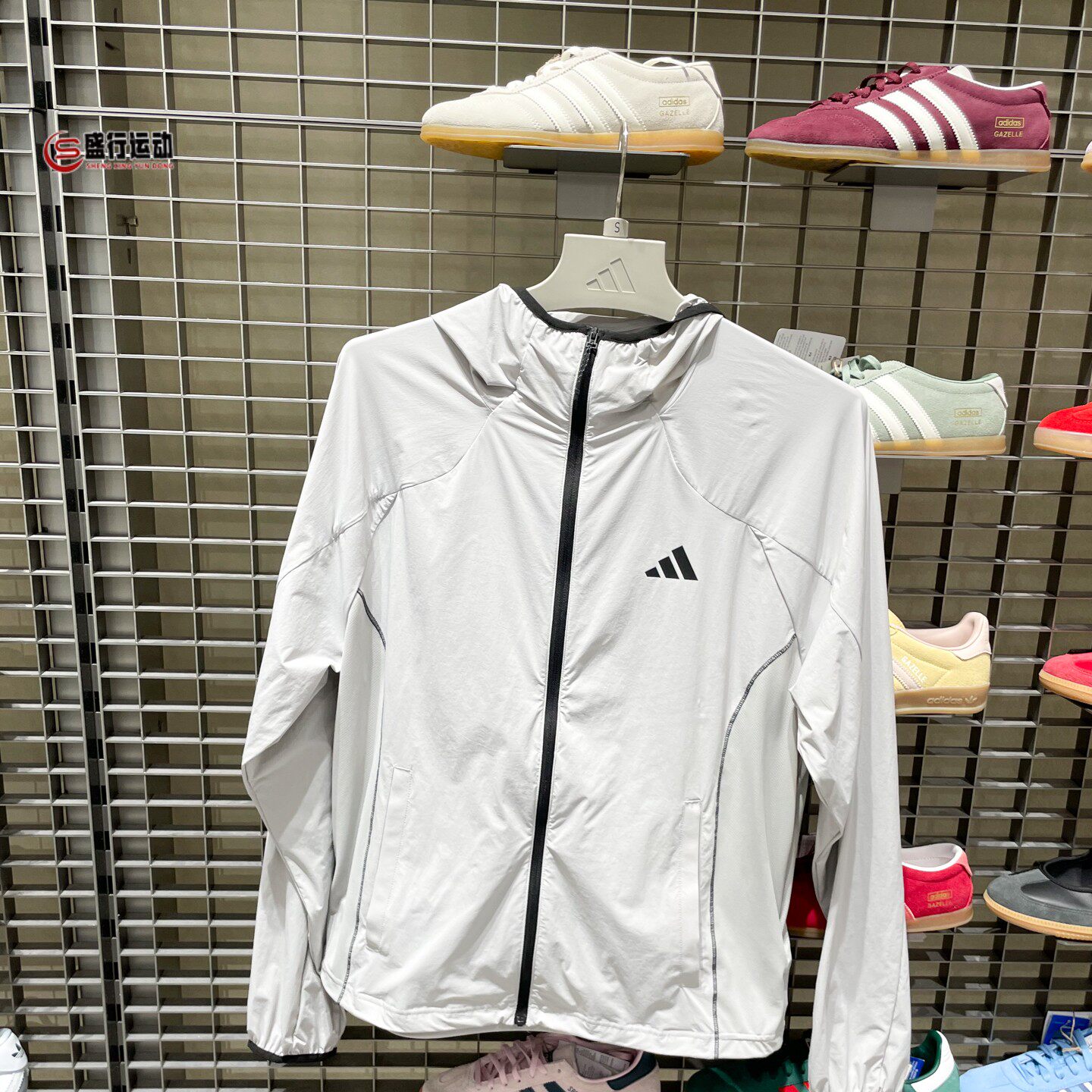 Adidas阿迪达斯男装2026秋季户外运动防晒梭织休闲夹克外套KY9999