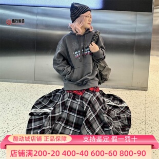 阿迪达斯三叶草2026春女子时尚 6381 潮流宽松格纹A字半身裙KT6382